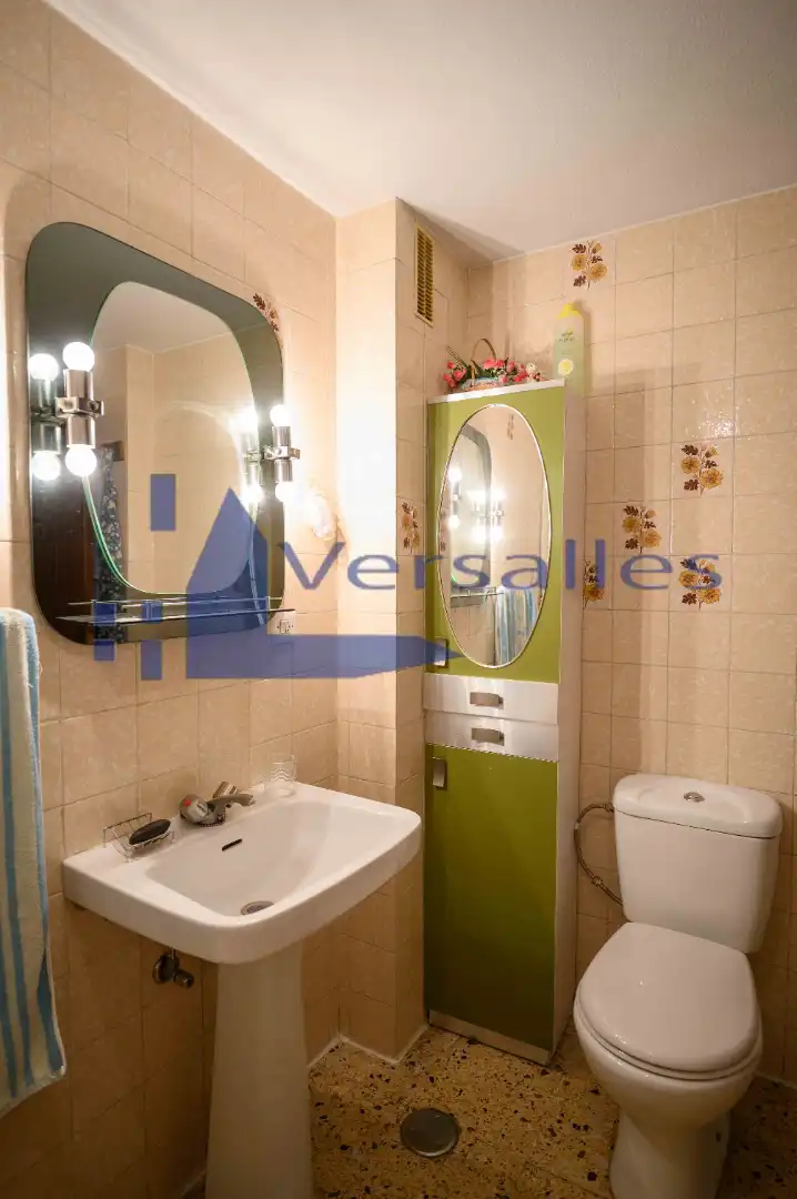Baño de Piso en venta en Santa Marta de Tormes con Calefacción, Amueblado y Microondas