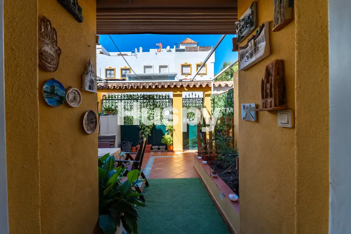 Reihenhaus mit Terrasse zum Verkauf in Juan de Silva, imagen 3