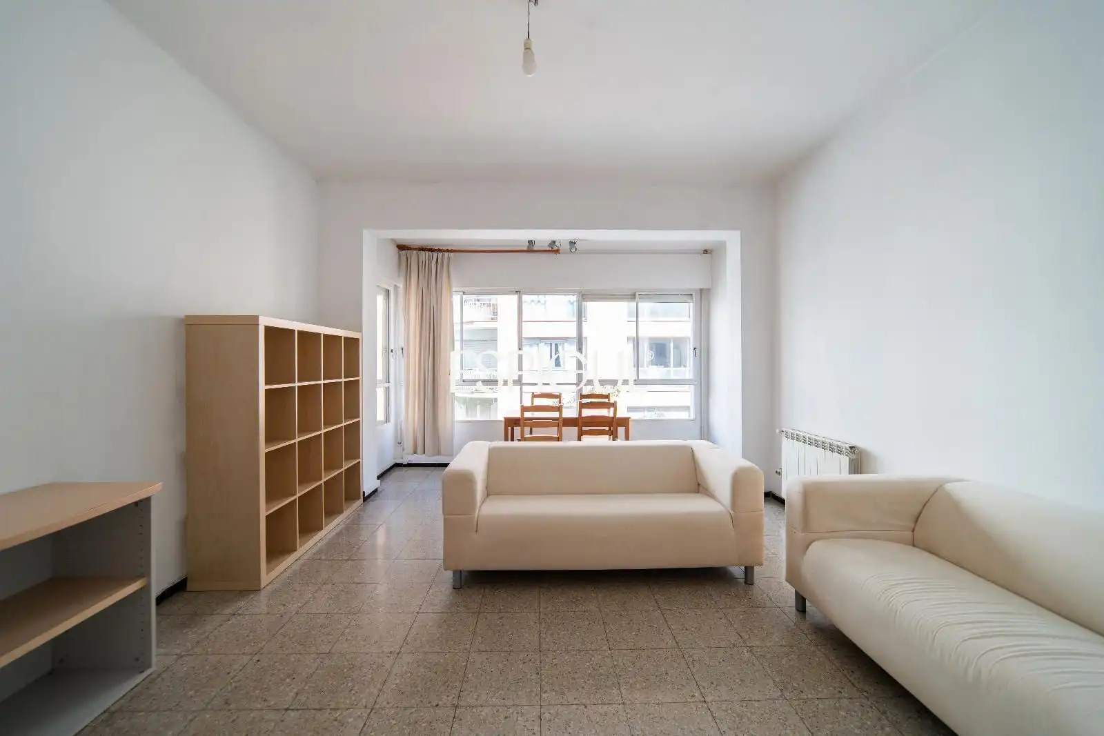 Sala d'estar de Pis en venda en Girona Capital amb Calefacció, Terrassa i Moblat