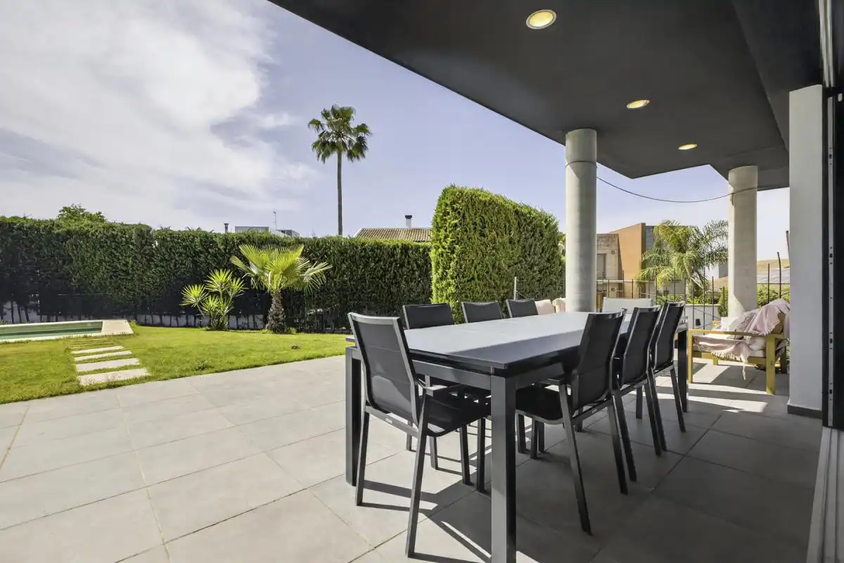 Terraza de Casa o chalet en venta en Bormujos con Aire acondicionado, Calefacción y Jardín privado