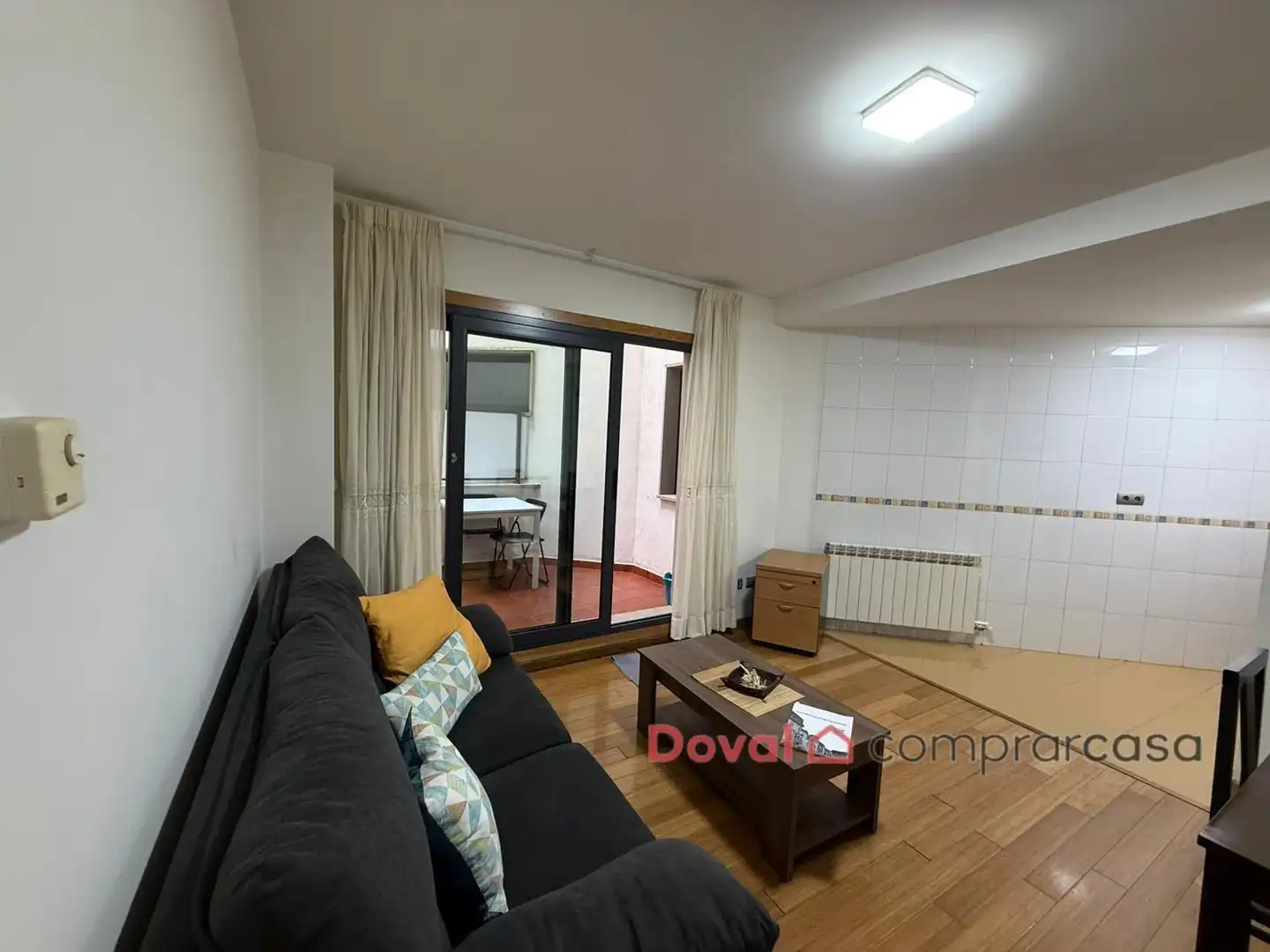 Sala de estar de Piso en venta en Ponteareas con Calefacción, Trastero y Amueblado