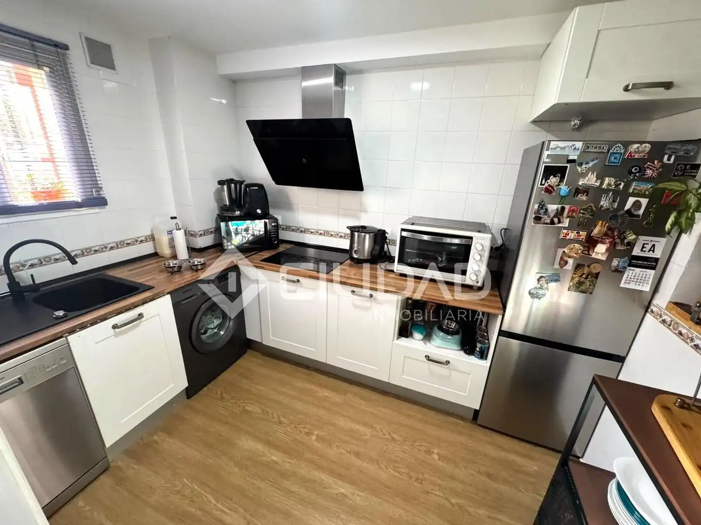 Cocina de Piso en venta en Sanlúcar de Barrameda con Aire acondicionado, Jardín privado y Amueblado