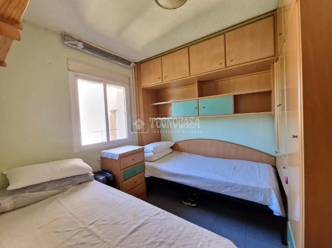 Habitación de Piso en venta en Madrid con Calefacción y Balcón