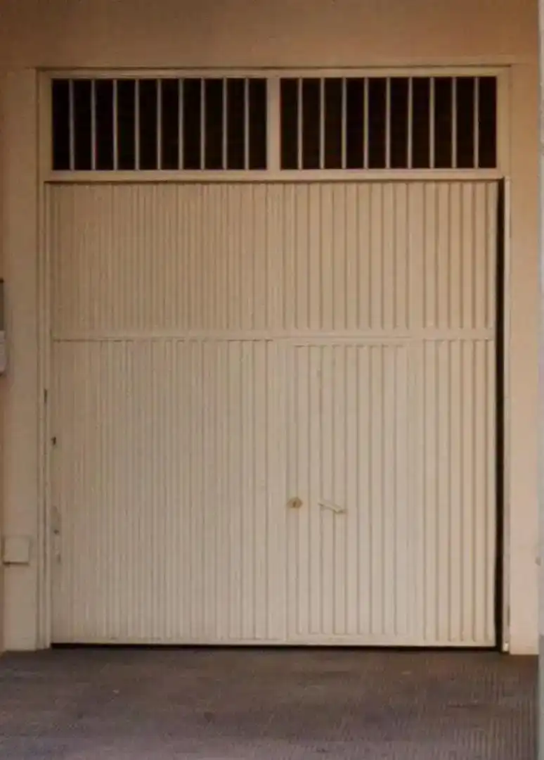 Garage for sale in Granada