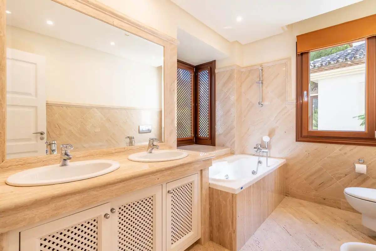 Piso con ascensor en venta en Río Real - Los Monteros, imagen 23