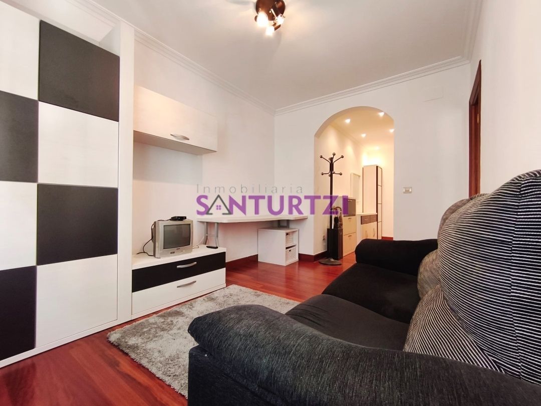 Living room of Flat for sale in Santurtzi   with Heating and Furnished