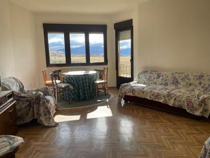 Living room of Flat for sale in Segovia Capital  with Terrace and Balcony