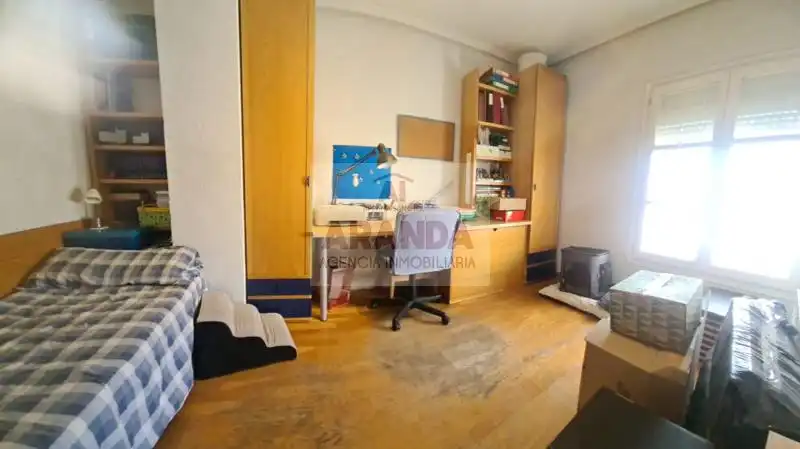 Habitación de Ático en venta en Zaragoza con Calefacción y Terraza