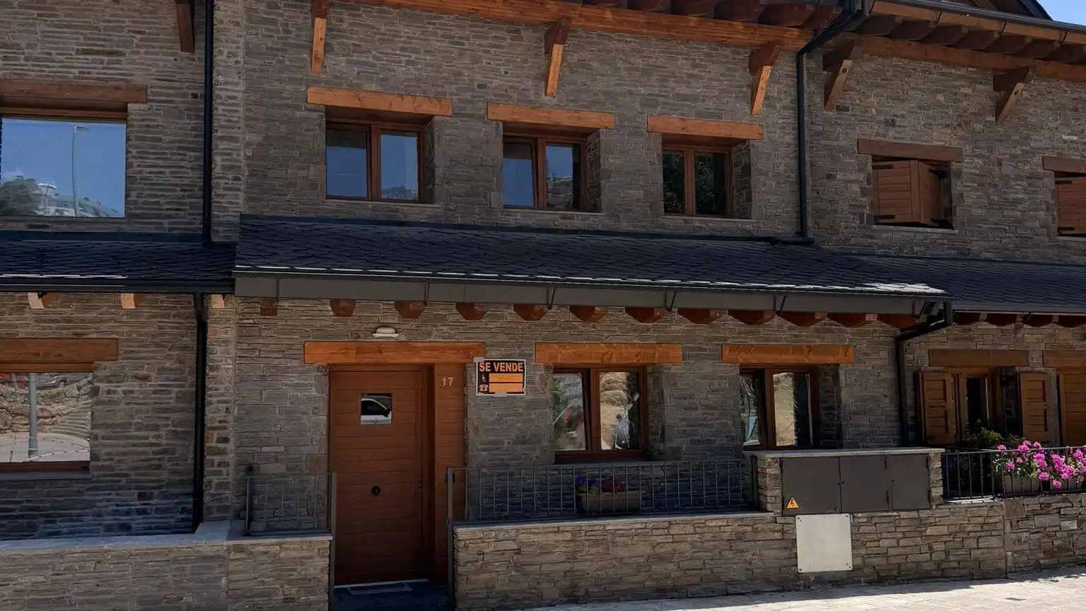 Terraced house with terrace for sale in JACINT VERDAGUER, imagen 2