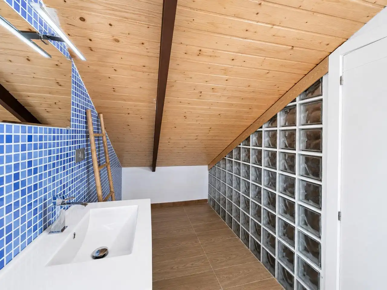 Bathroom of Houses for sale in Torremocha de Jarama  with Heating, Private garden and Terrace