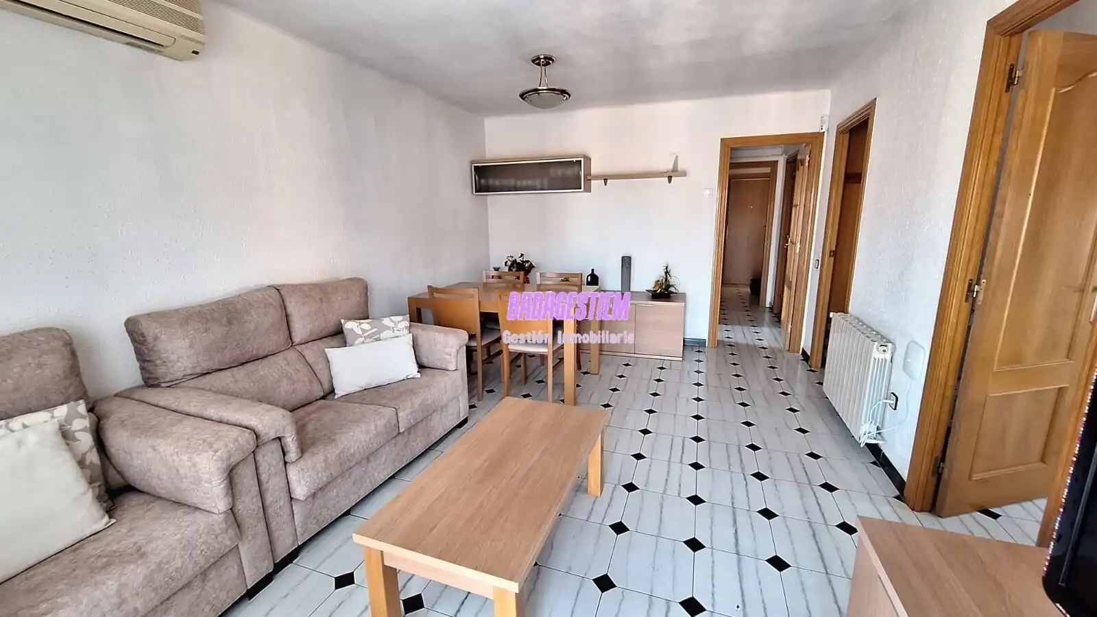 Sala de estar de Piso en venta en Badalona con Aire acondicionado, Calefacción y Amueblado