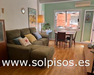 Living room of Flat for sale in El Prat de Llobregat  with Air Conditioner, Heating and Parquet flooring