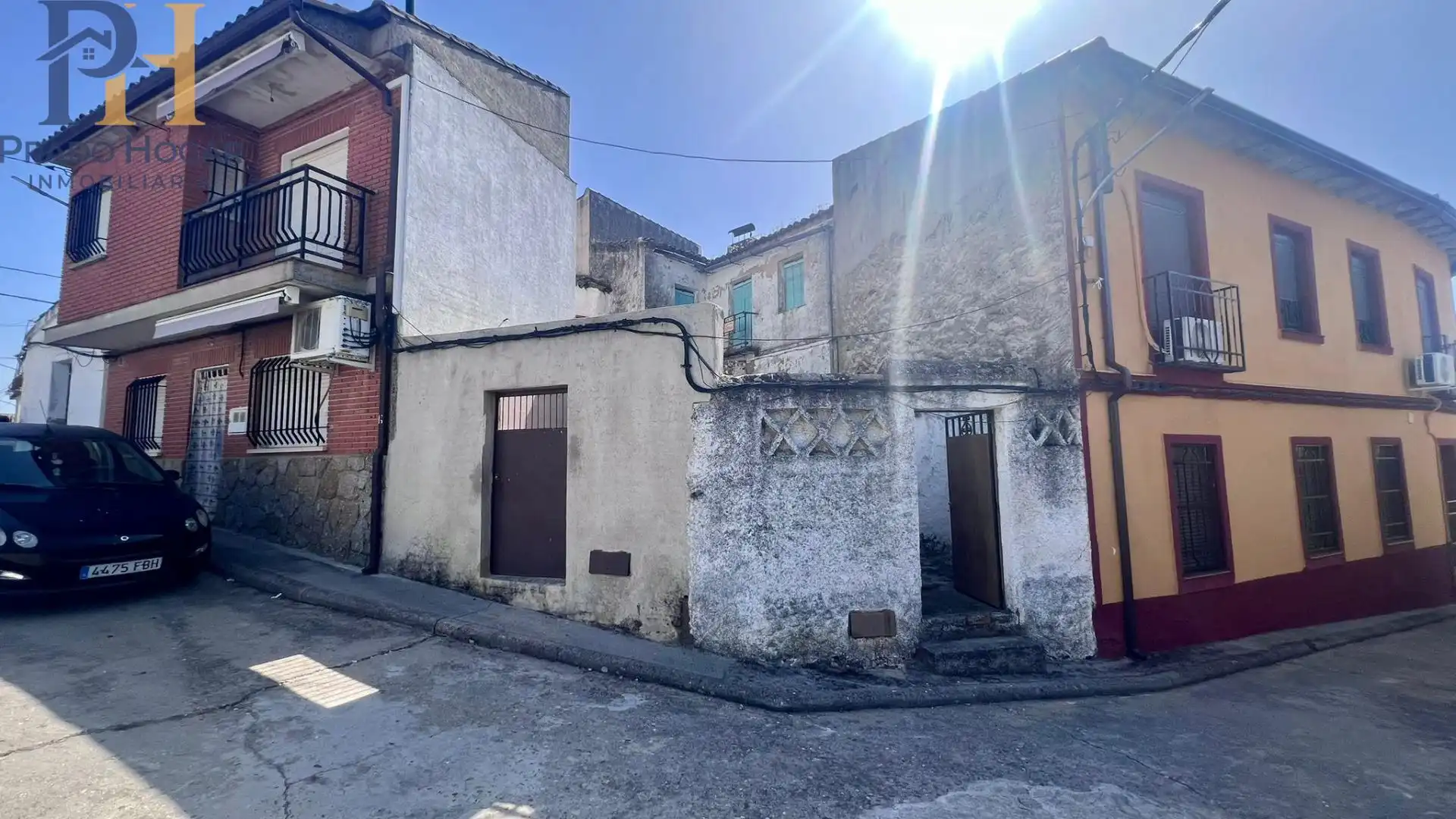 Vista exterior de Casa o xalet en venda en Montesclaros amb Balcó
