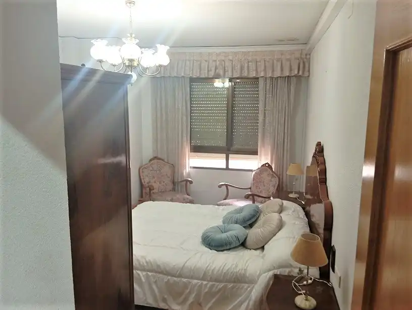 Habitación de Piso de alquiler en Elche / Elx con Aire acondicionado, Amueblado y Horno