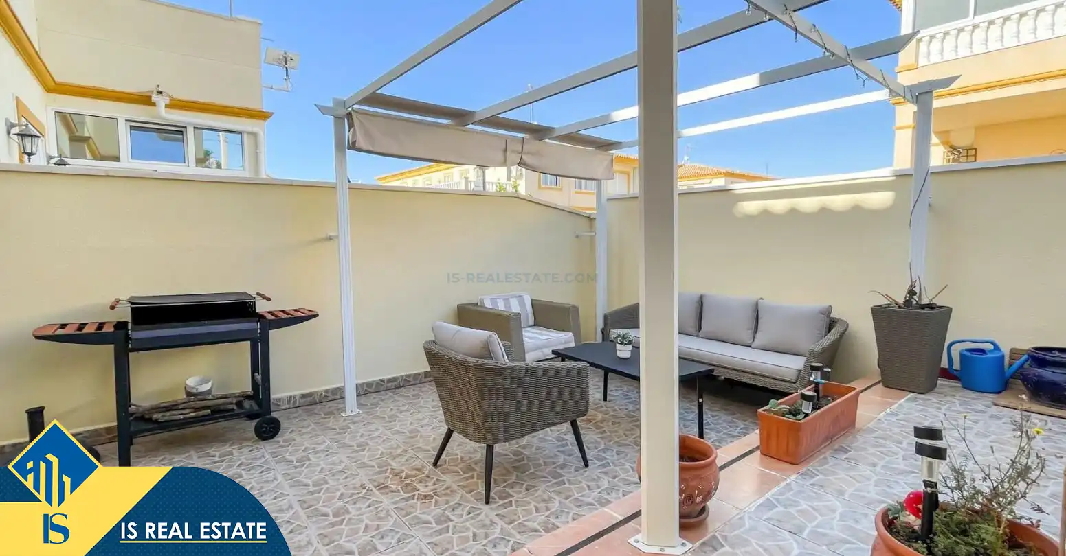 Bungalow with pool for sale in Orihuela Costa, imagen 4