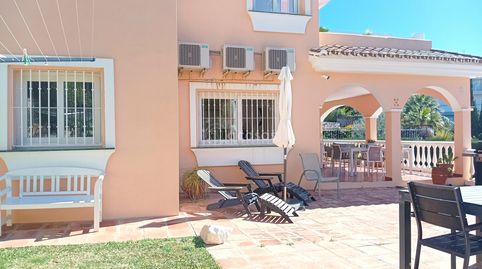 Foto 2 de Casa adosada en venda a Calle Granada, 40, La Capellanía - El Higuerón, Benalmádena