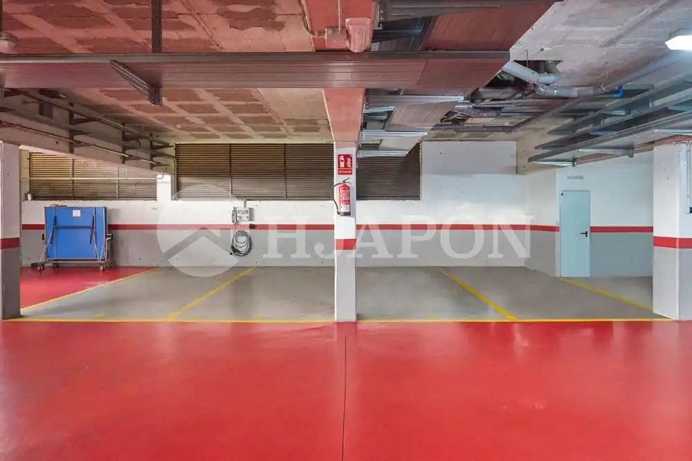 Parkplatz von Haus oder Chalet zum Verkauf in Alella mit Klimaanlage, Heizung und Privatgarten