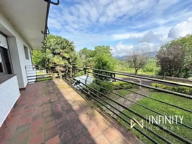 Vista exterior de Casa o chalet en venta en Lezama con Calefacción, Jardín privado y Terraza