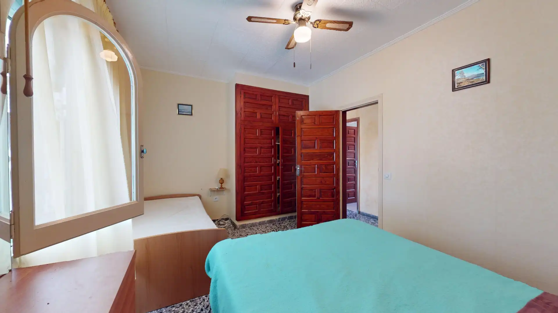 Dormitori de Casa o xalet en venda en Mont-roig del Camp amb Aire condicionat, Calefacció i Jardí privat