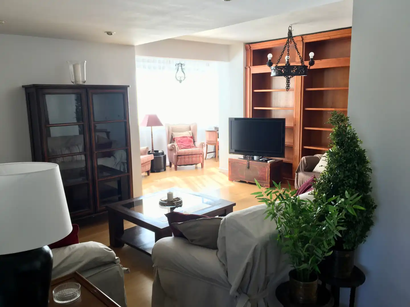 Sala de estar de Piso de alquiler en Madrid con Aire acondicionado, Calefacción y Amueblado