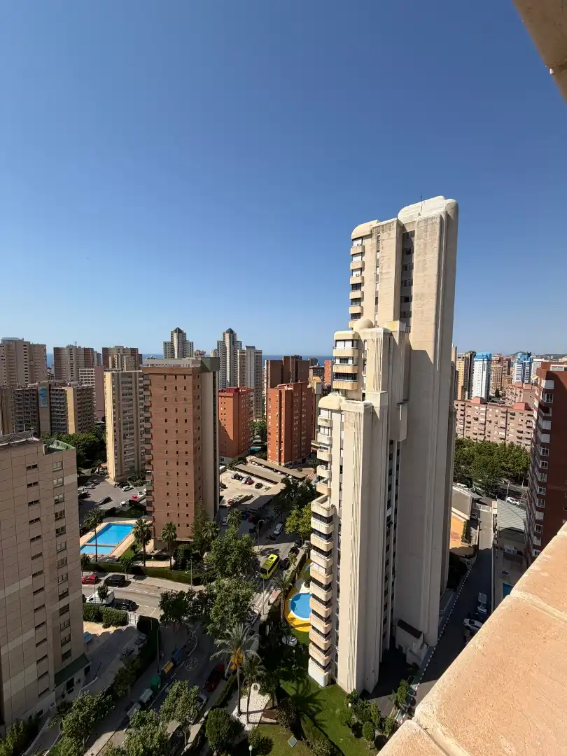 Außenansicht von Wohnungen zur Miete in Benidorm mit Klimaanlage, Möbliert und Ofen