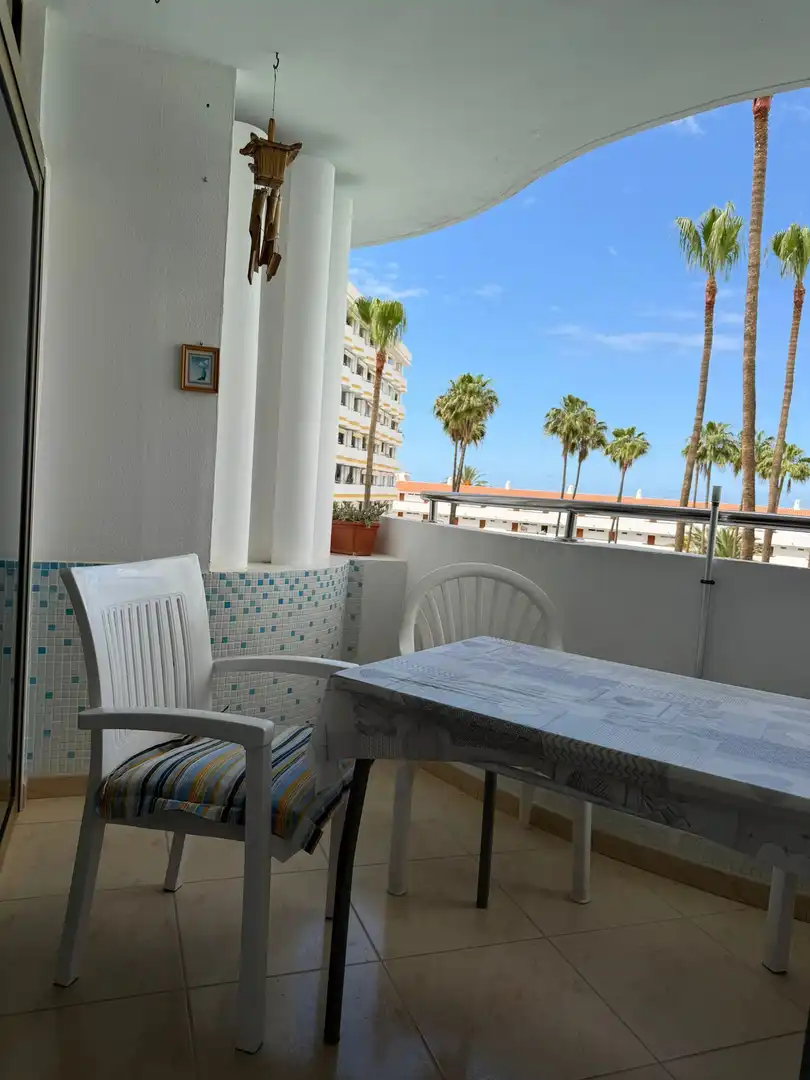 Terraza de Apartamento en venta en San Bartolomé de Tirajana con Amueblado y Piscina comunitaria