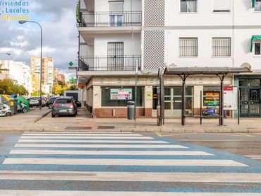 Local comercial en venda a Avenida DE DILAR
