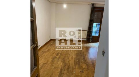 Foto 3 de Apartament en venda a Calle Cardiles, Casco Antiguo, León Capital