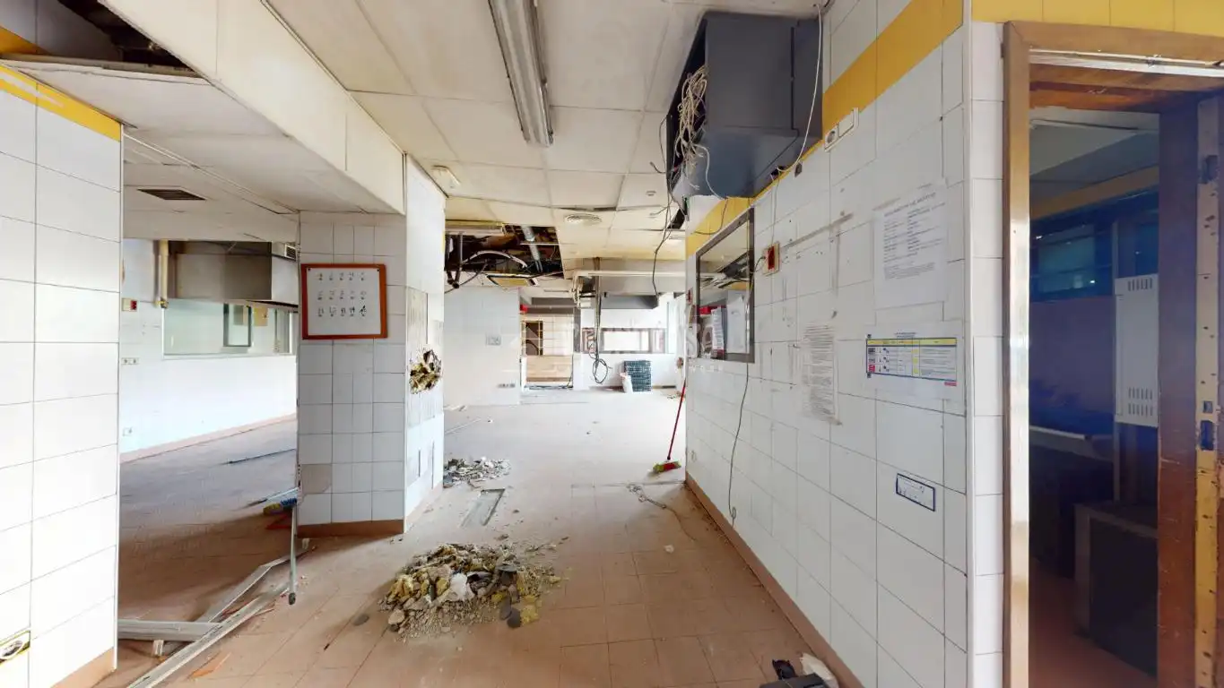 Local de lloguer en Madrid amb Aire condicionat, Calefacció i Terrassa