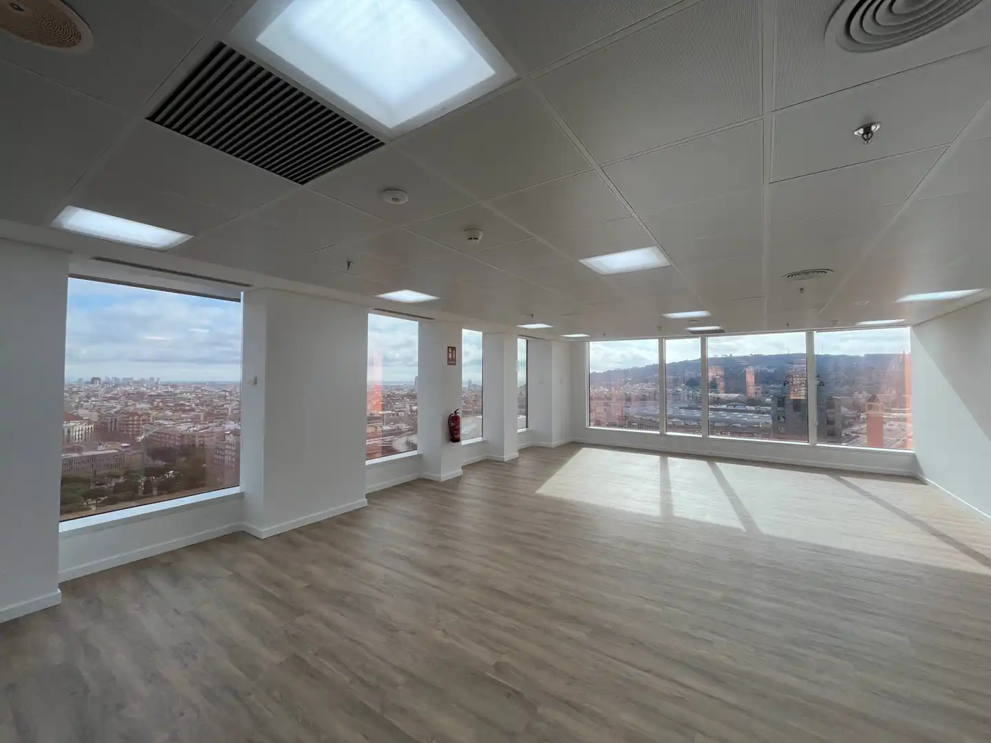 Oficina de alquiler en Barcelona con Aire acondicionado, Calefacción y Terraza