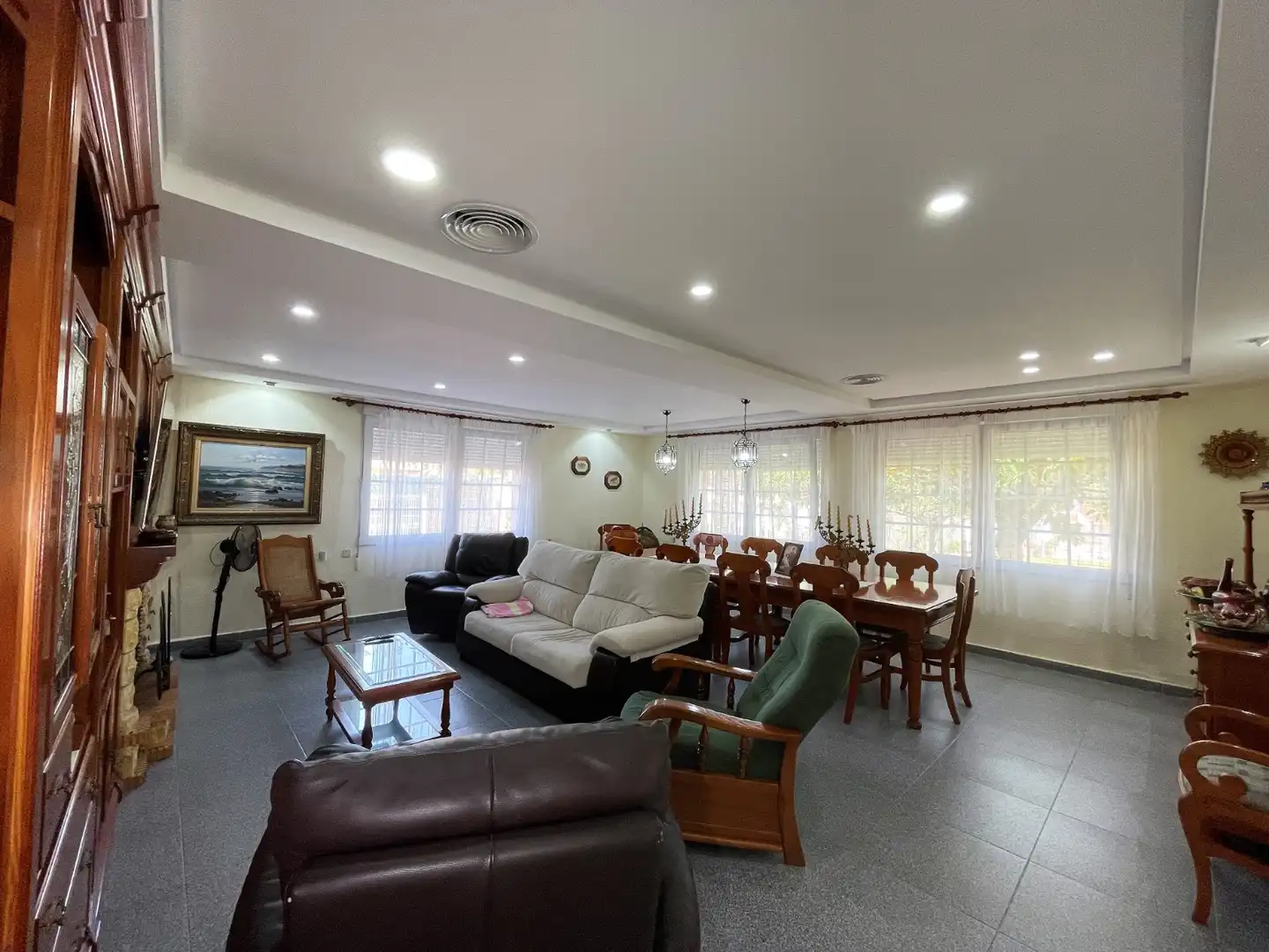 Sala d'estar de Casa o xalet en venda en Orihuela amb Jardí privat, Terrassa i Piscina