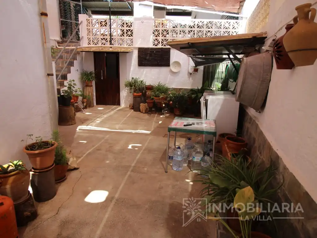 Vista exterior de Casa o xalet en venda en Álora amb Aire condicionat, Jardí privat i Terrassa