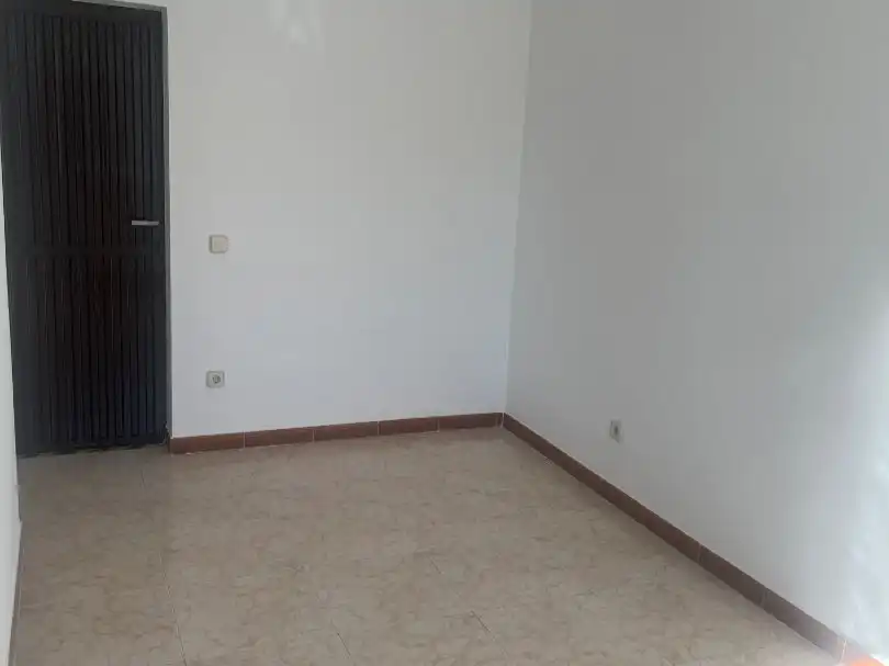 Habitación de Oficina de alquiler en San Fernando de Henares