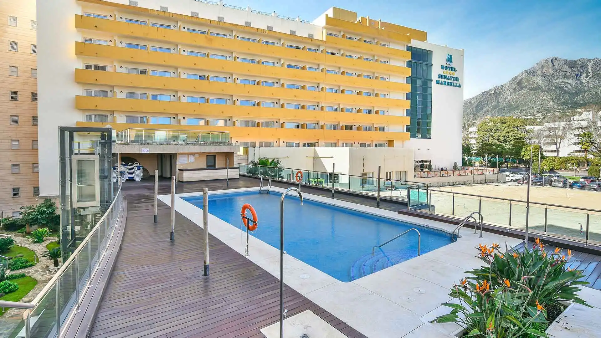 Piscina de Apartament en venda en Marbella amb Aire condicionat, Terrassa i Piscina