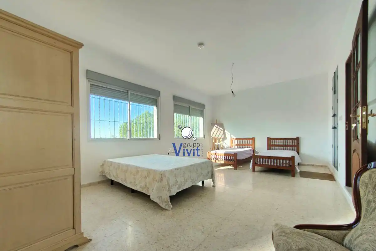 Habitación de Casa o chalet en venta en Carmona con Terraza y Trastero