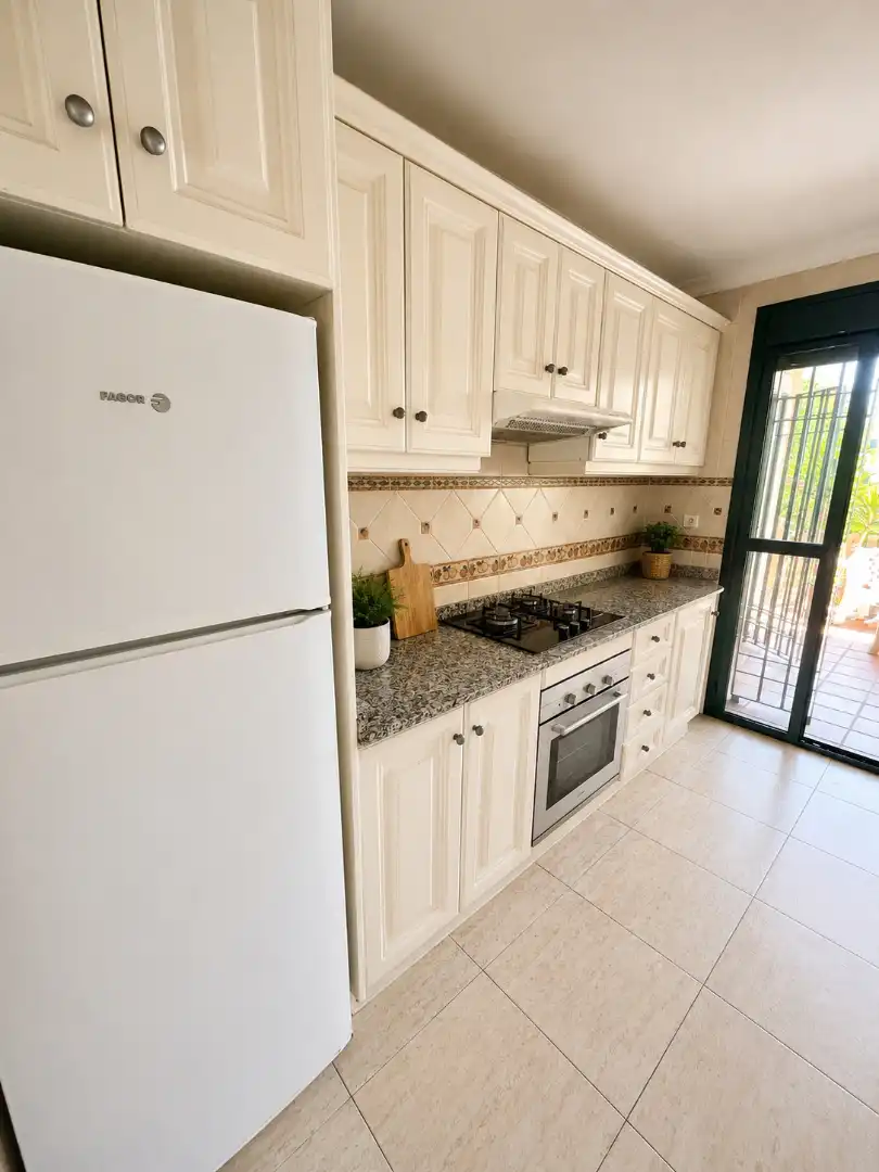 Cuina de Apartament en venda en Orihuela amb Aire condicionat, Jardí privat i Terrassa