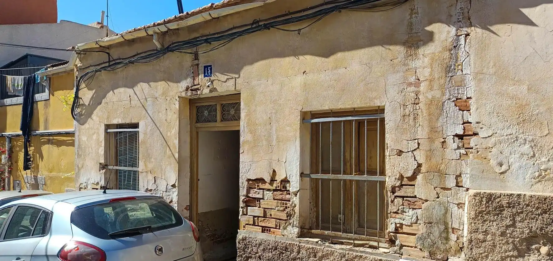 Außenansicht von Einfamilien-Reihenhaus zum Verkauf in Crevillent