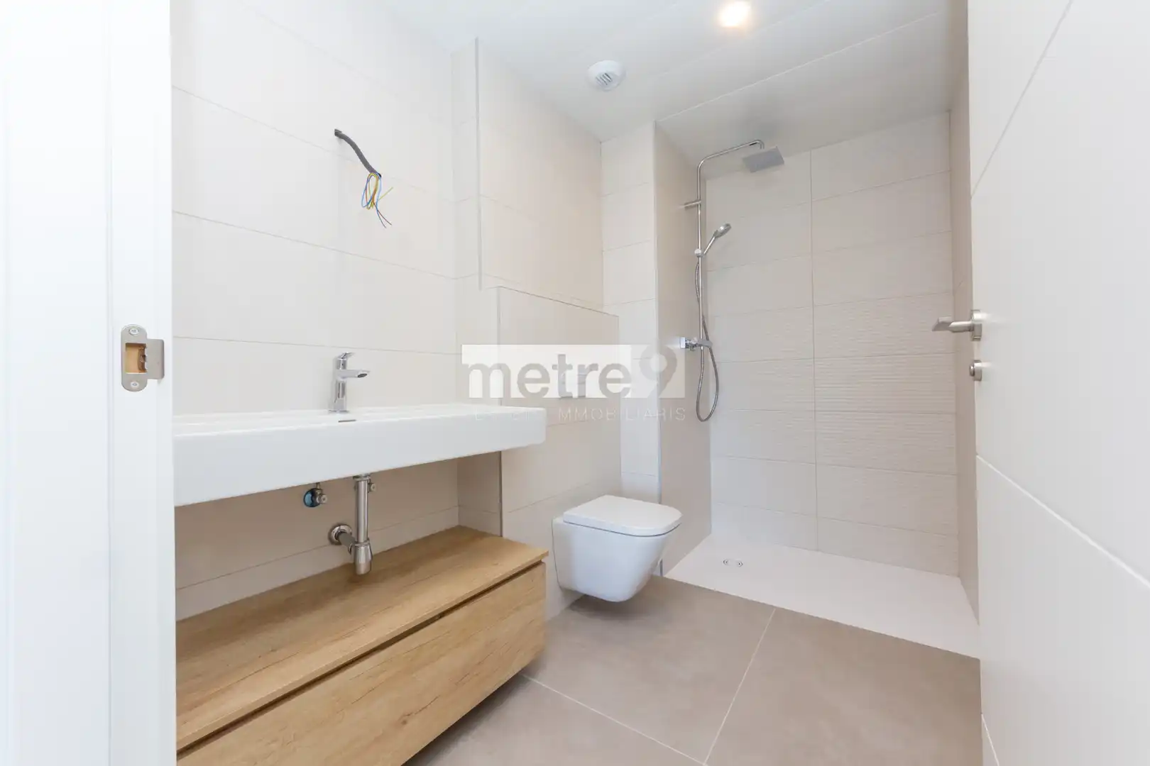 Baño de Piso de alquiler en Mataró con Aire acondicionado, Calefacción y Terraza