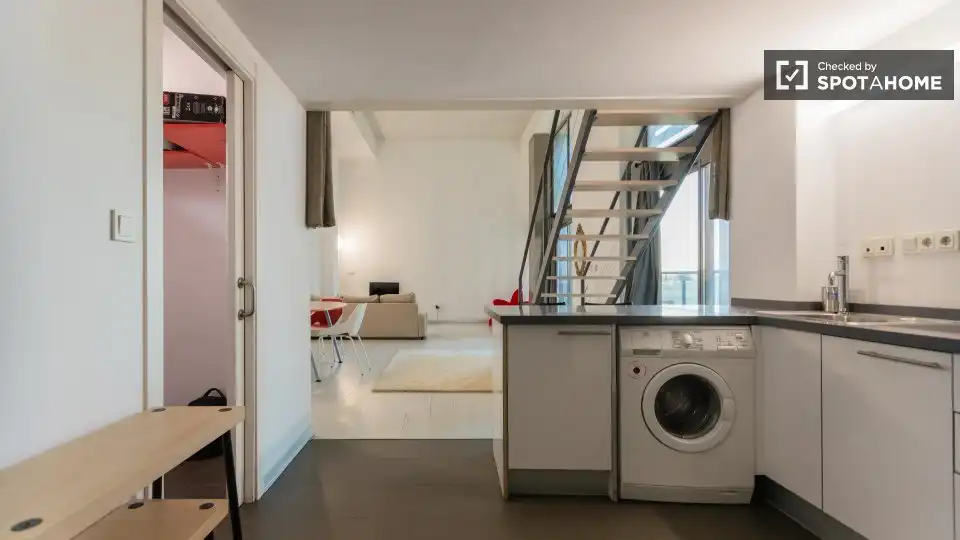 Appartement avec terrasse à louer à Barrio de la Luz, imagen 3