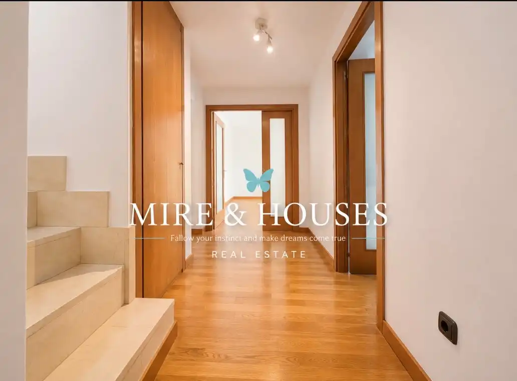 Vista exterior de Ático en venta en Alcobendas con Aire acondicionado, Calefacción y Jardín privado