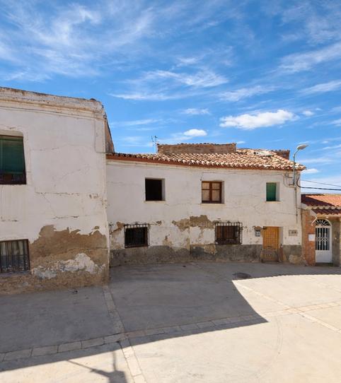 Foto 2 de Casa adosada en venta en Calle Baja, Vierlas, Zaragoza