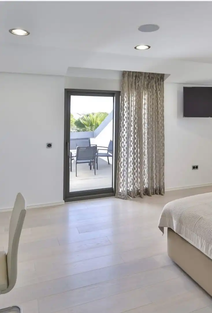 Bedroom of Houses for sale in Sotogrande  with Air Conditioner, Heating and Private garden