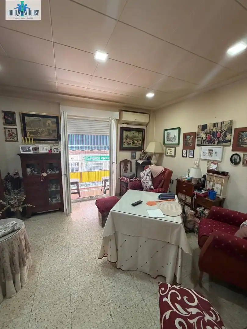 Sala d'estar de Pis en venda en Albacete amb Aire condicionat, Traster i Moblat