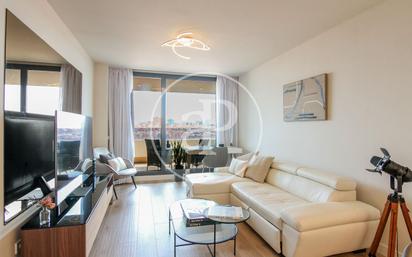 Living room of Flat to rent in  Madrid Capital  with Air Conditioner, Heating and Private garden