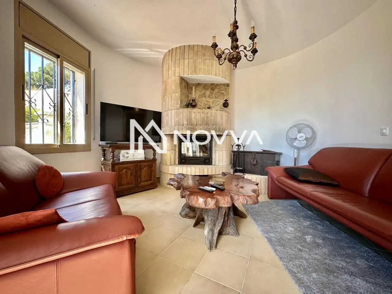 Sala d'estar de Casa o xalet en venda en Lloret de Mar amb Jardí privat, Terrassa i Piscina