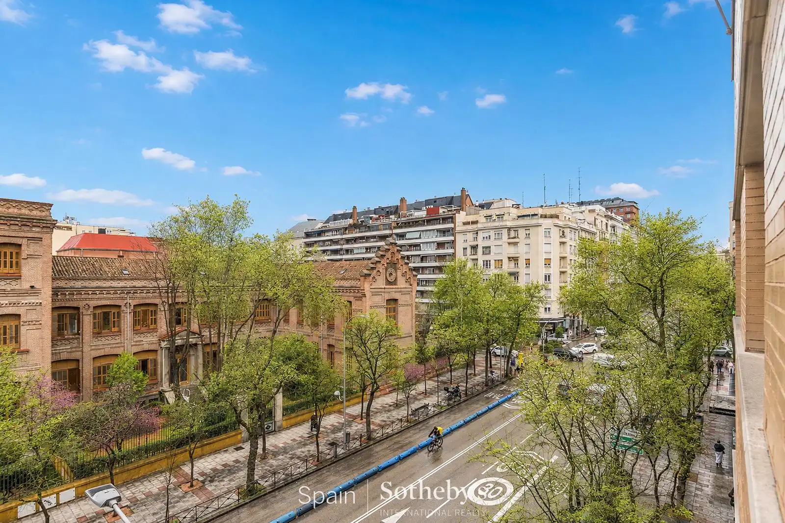 Vista exterior de Apartamento en venta en Madrid con Aire acondicionado, Calefacción y Trastero