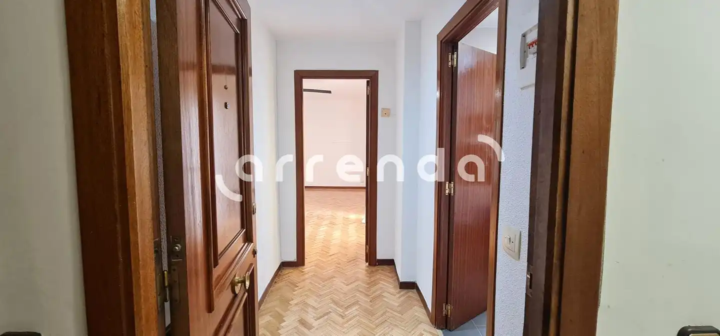 Piso de alquiler en Del Amor De Dios, Cortes - Huertas