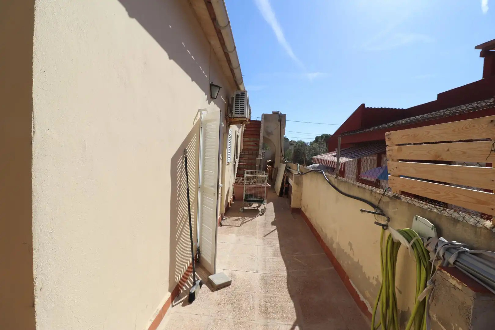 Vista exterior de Casa o xalet en venda en  Palma de Mallorca amb Aire condicionat, Jardí privat i Terrassa