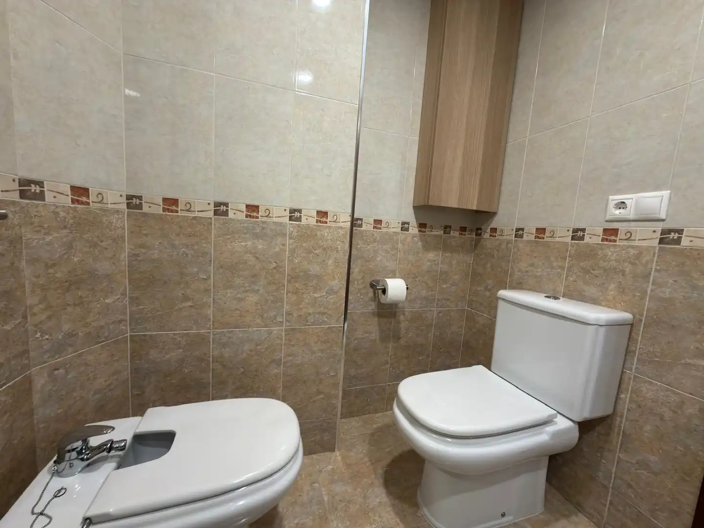 Bathroom of Flat for rent in Córdoba  with Air Conditioner, Heating and Furnished