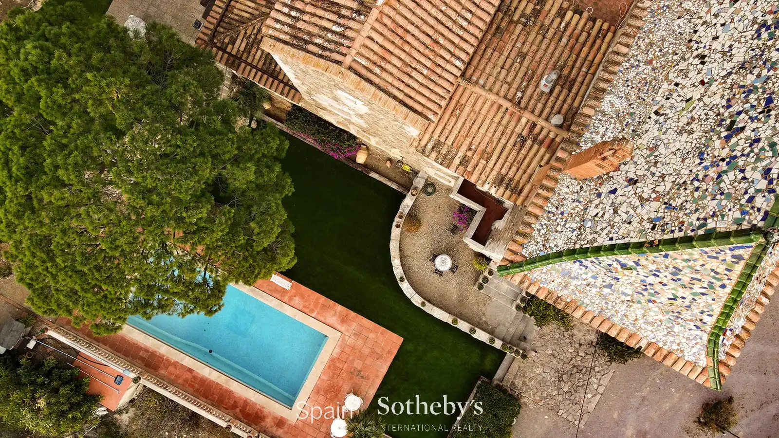 Vista exterior de Casa o xalet en venda en Castelldefels amb Aire condicionat, Calefacció i Jardí privat